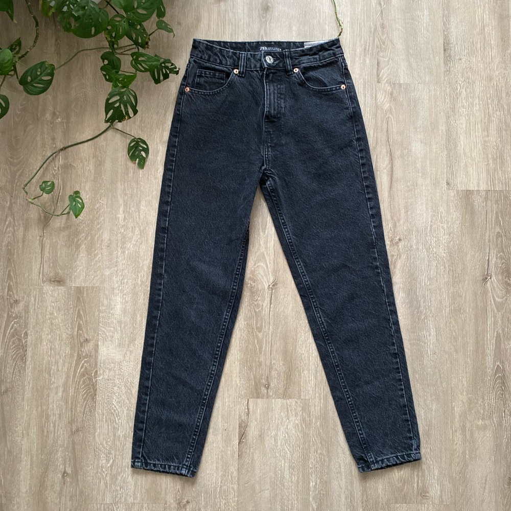 Zara High Rise Straight Jeans in Washed Black